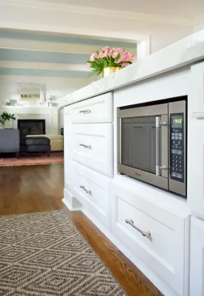 kitchen-demo-microwave-in-island-450