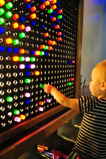 PDX Clara Museu Lite Brite