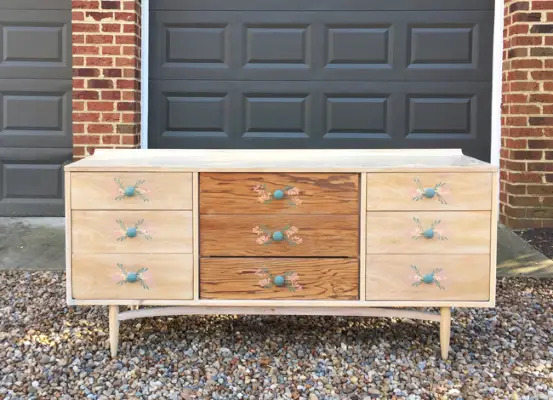 How-To-Hide-TV-Kabel-Craigslist-Dresser-Before