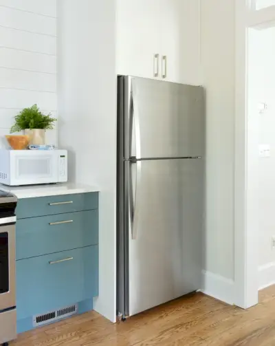 Mobile frigo da incasso nella cucina Ikea