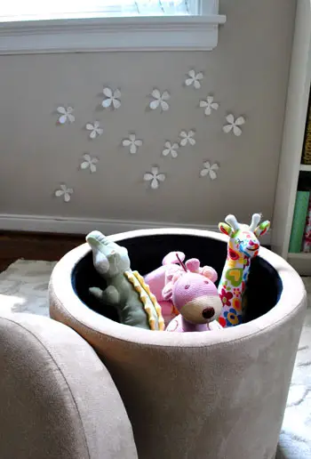 Révéler le rangement des jouets ottomans