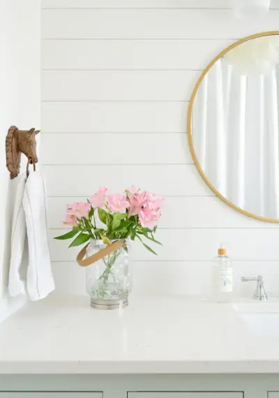 Crochet de cheval de détail de meuble-lavabo de salle de bains pour enfants