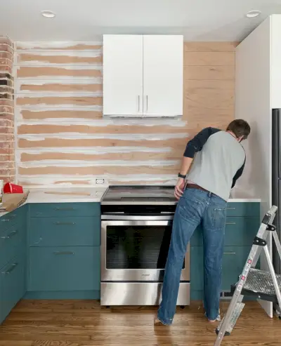 Konyhai Shiplap Backsplash John festési repedések