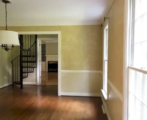 Salle de devoirs pour enfants avant du foyer