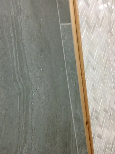 Peindre les carreaux en magasin