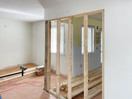 Mur de chambre à coucher encadré Florida Renovation Progress