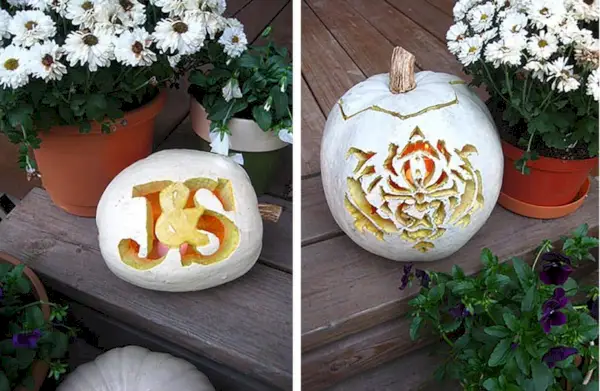 Hogyan faragjunk monogramot Halloween tököt