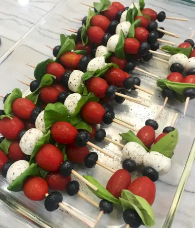 4. heinäkuuta Party Caprese Skewers