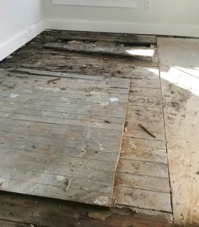 Duplex Floor Under Rot In Kids Room