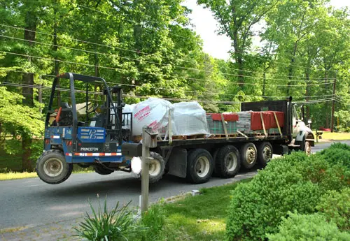 Camion de livraison de terre