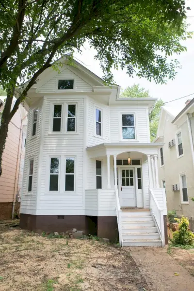 Exterior del accidente de la casa de Belmont después