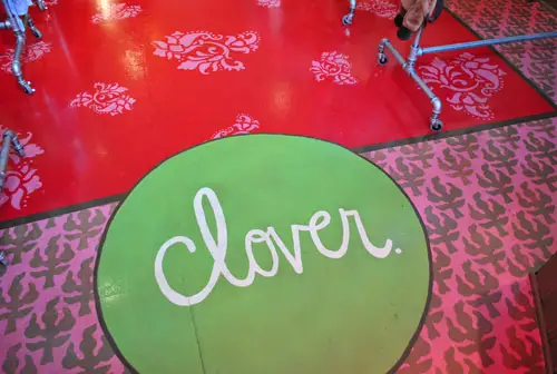 Sunny Giv Clover Floor