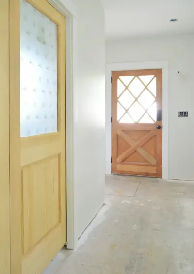 Duplex Mudroom med diamantdörr