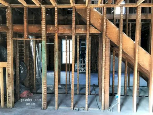 Demo Duplex Powder Under StairsLABELS