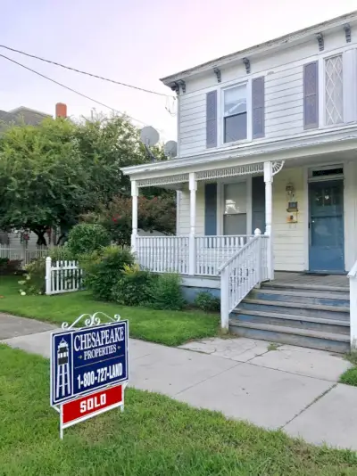 Strand duplex vóór exterieur verkocht teken