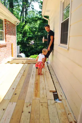 Decking 21 Clara Checking Edge