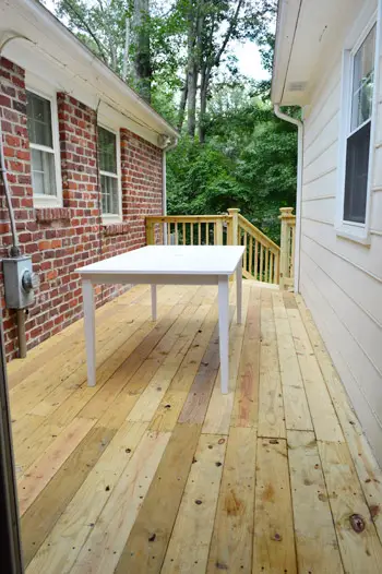 Deck Furn00