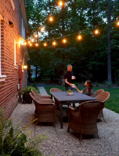 Retirer notre terrasse et ajouter un patio en gravier