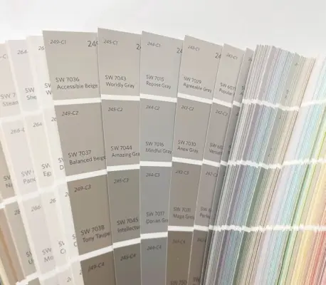 Greige spalvų pavyzdžiai Sherwin Williams Paint Fan Deck