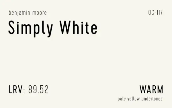 Benjamin Moore Simply White Swatch avec informations sur la peinture LRV Undertone