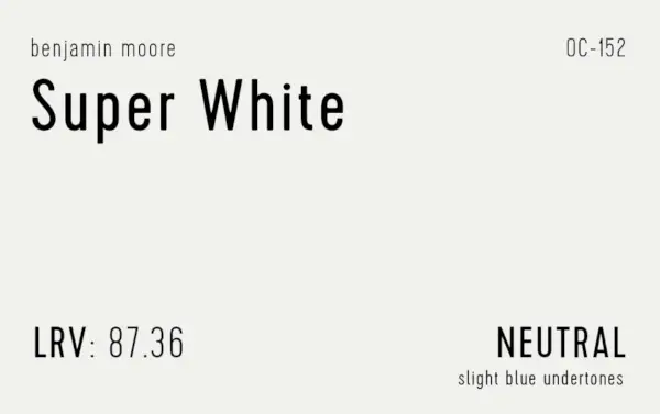 Benjmain Moore Super White Swatch עם מידע על צבע LRV תת גוון