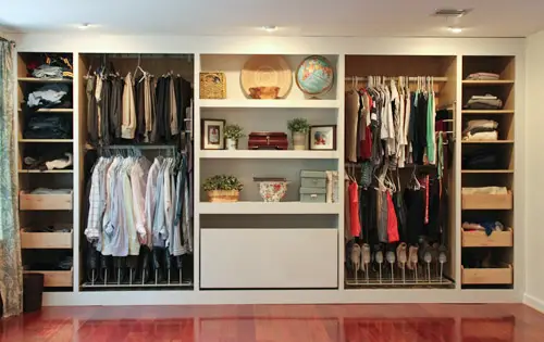 Meghan Closet Open