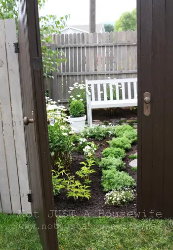 Un hermoso jardín secreto de bricolaje