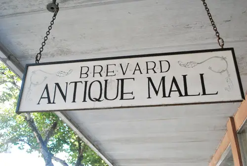 Znak Brevard Antique Mall