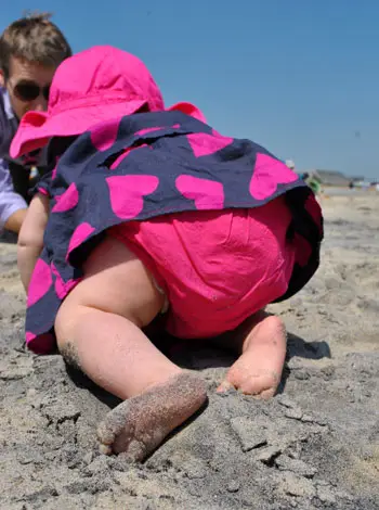 Velykos Sandy Clara pėdos