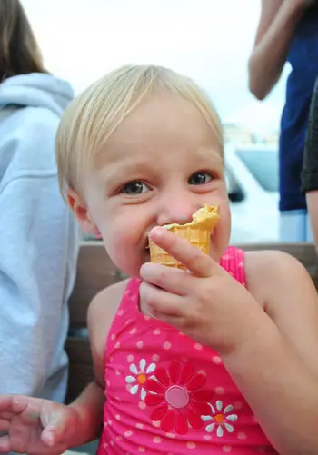 Gelat al vespre a la platja