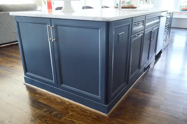 SHOKitchen Island Bleu Détail