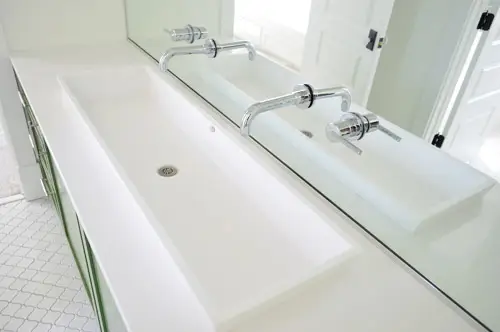 MoveIn JNJ Bath Sink Detail